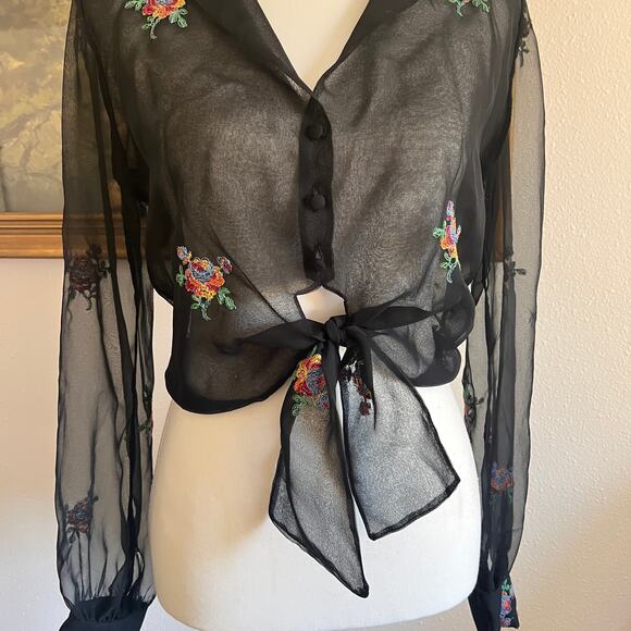 Vintage 70s black sheer crop top blouse floral embroidered boho whimsigoth Small - Picture 9 of 10